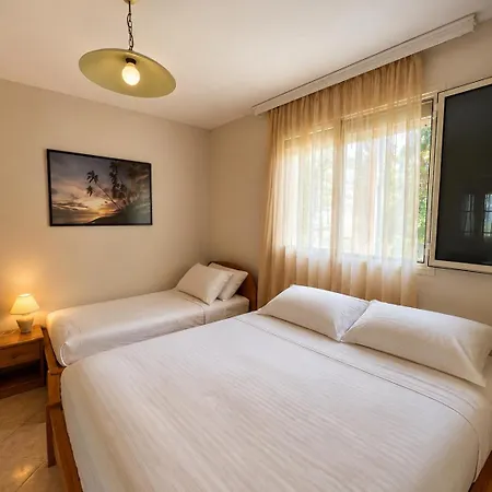 Cozy In 3 Min From The Golem (Tirana)