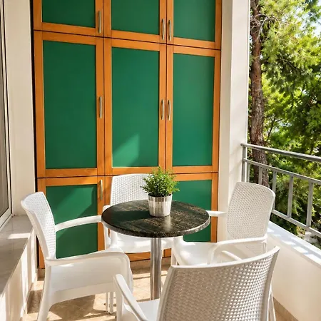 Cozy In 3 Min From The Golem (Tirana)